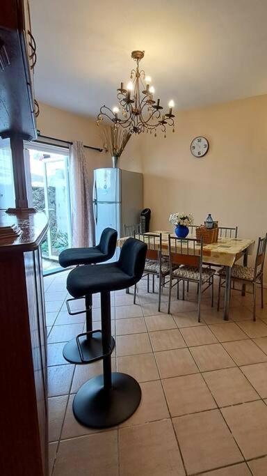 Sunshine Luxurious Villa:4 Mins Walk From Beach Flic-en-Flacq Buitenkant foto