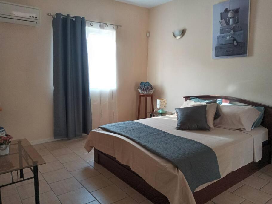 Sunshine Luxurious Villa:4 Mins Walk From Beach Flic-en-Flacq Buitenkant foto