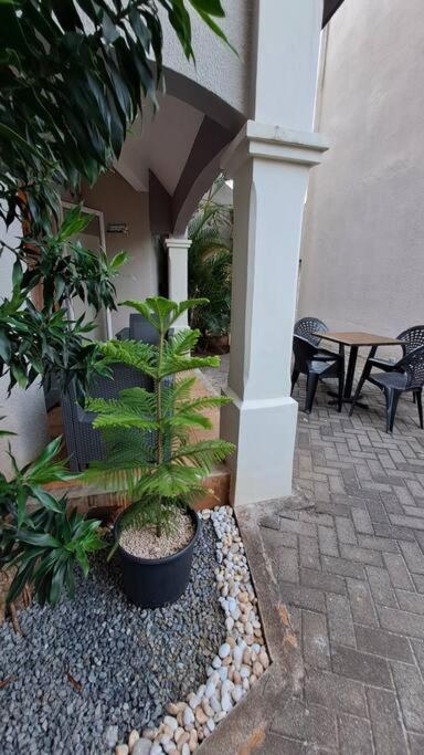 Sunshine Luxurious Villa:4 Mins Walk From Beach Flic-en-Flacq Buitenkant foto