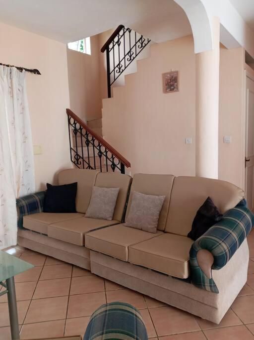Sunshine Luxurious Villa:4 Mins Walk From Beach Flic-en-Flacq Buitenkant foto